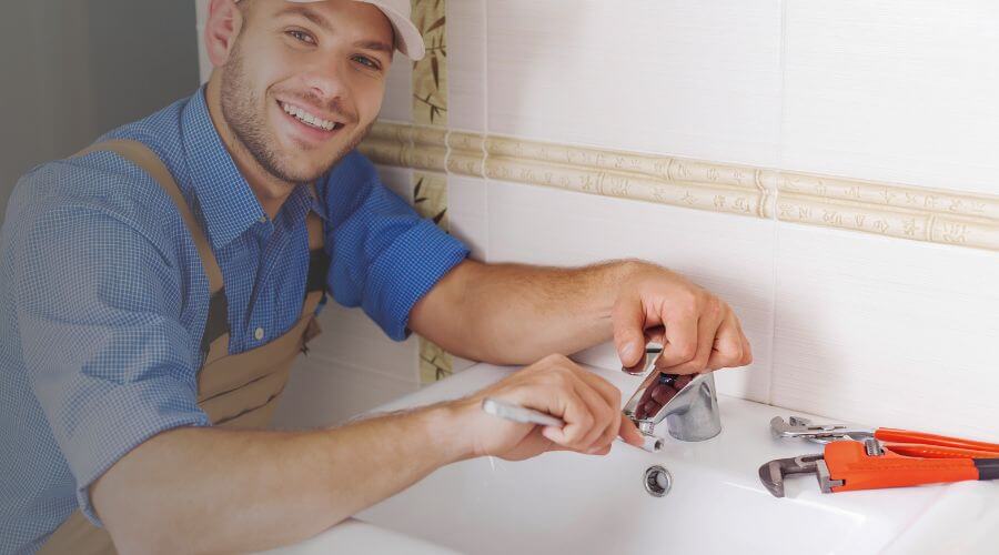 Local expert plumbing services in Forrest, IL